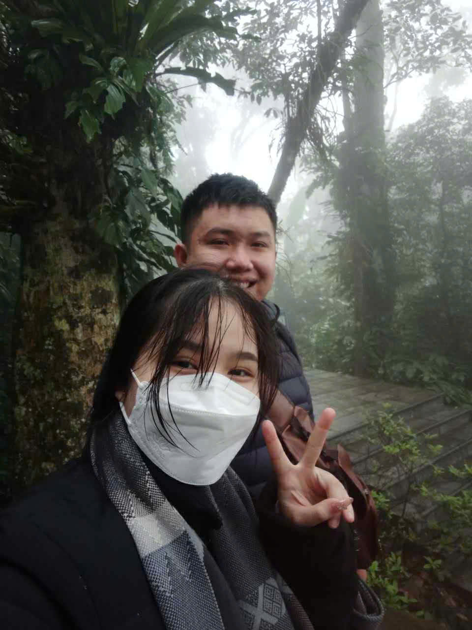 Khoảnh khắc đầu tiên